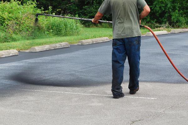 Lot Sealcoating in Hixson