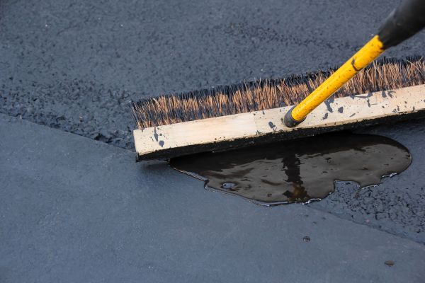 Driveway Asphalt Sealing in Hixson